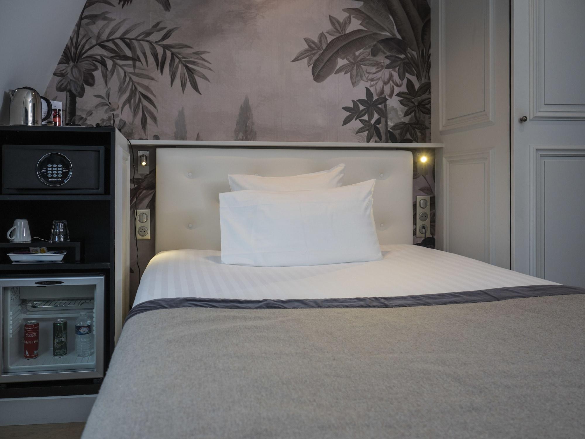Hotel Taylor Paris Bagian luar foto